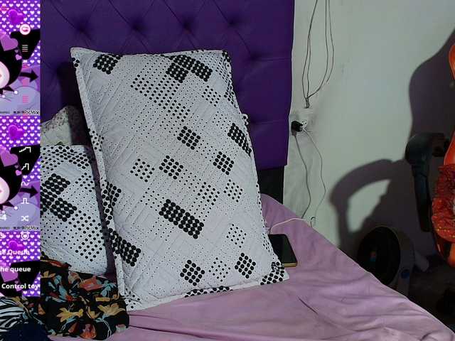 MargothClain live webcam show