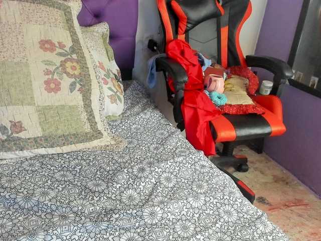MargothClain live cam on BongaCams
