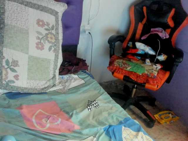 MargothClain live cam preview