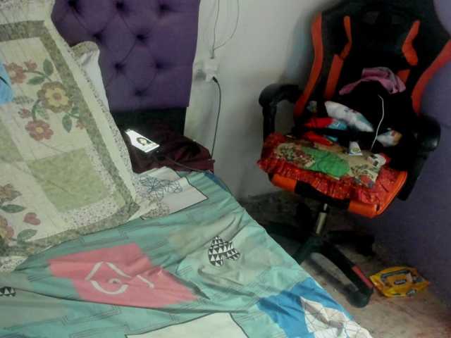 MargothClain live cam preview