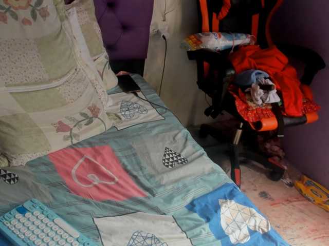 MargothClain live cam preview