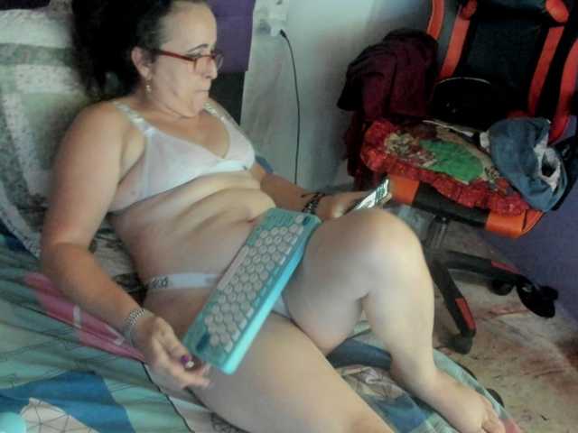 MargothClain live cam on BongaCams