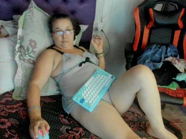 MargothClain live cam on BongaCams