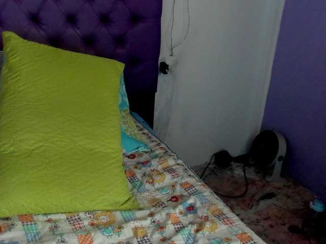 MargothClain live webcam show