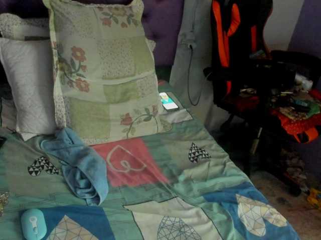 MargothClain live cam preview