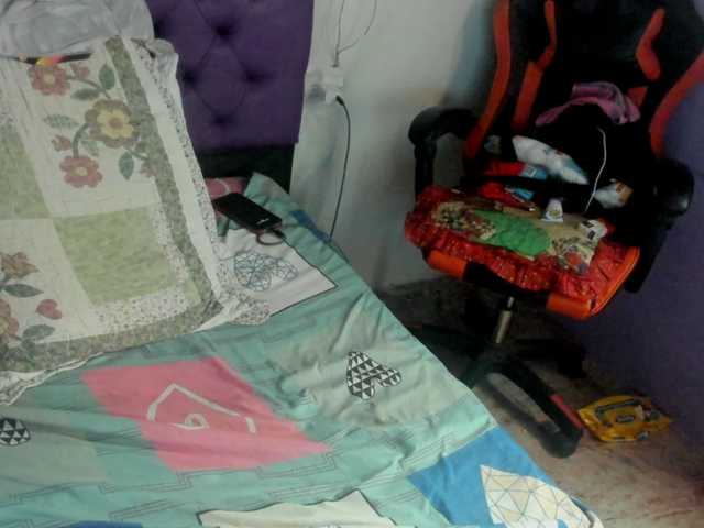 MargothClain live cam preview