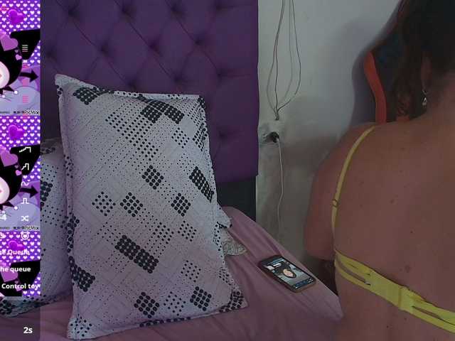 le modèle MargothClain est en webcam porno dans un show sur le site bongacams, il possède les tags suivants: Latino/Hispanic,Brunette,Trimmed