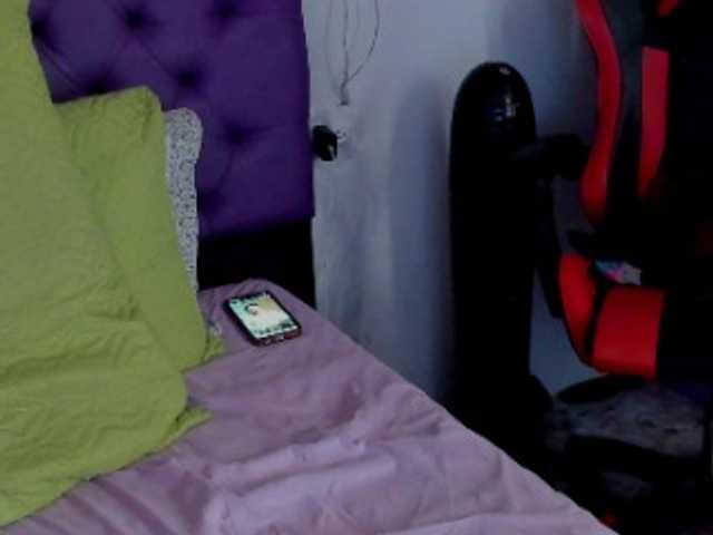 MargothClain live cam on UnifiedCams
