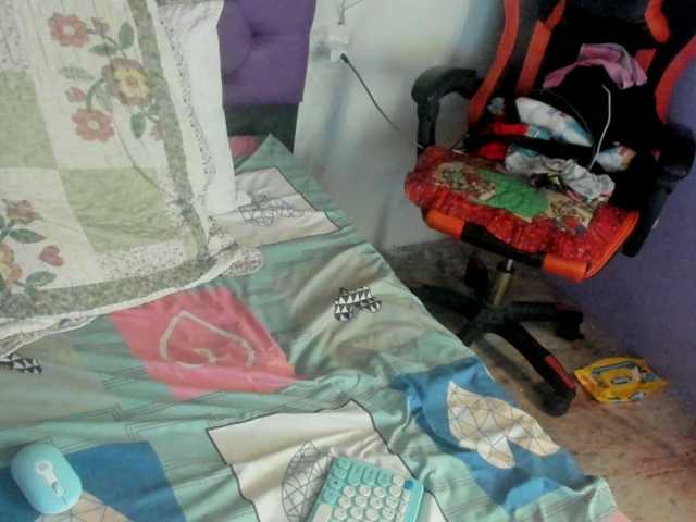 MargothClain live cam preview