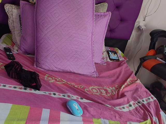 MargothClain live cam on BongaCams