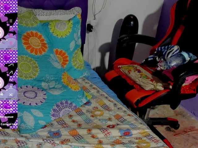 MargothClain live webcam show