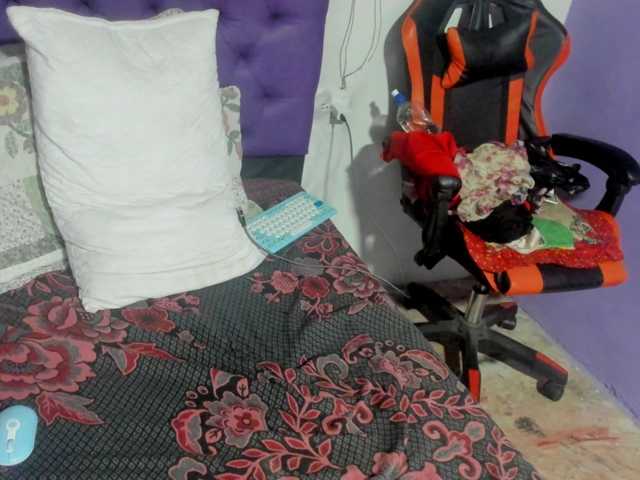 MargothClain live cam on BongaCams
