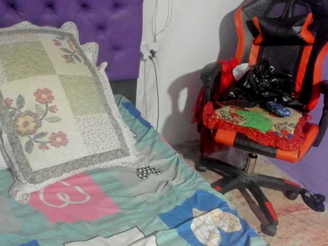 MargothClain, en vivo ahora en BongaCams