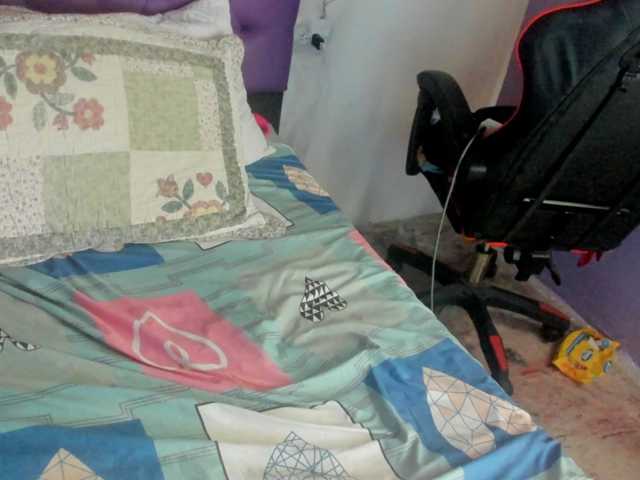 MargothClain live cam preview