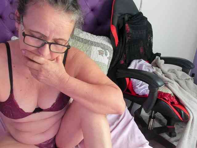 MargothClain webcam