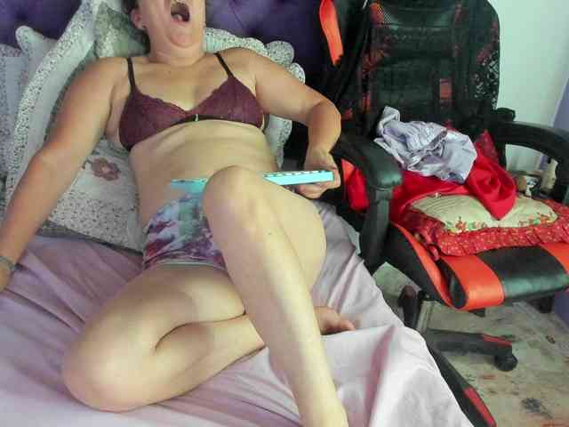 MargothClain webcam