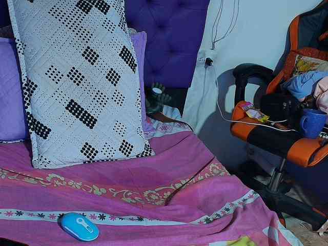 MargothClain webcam