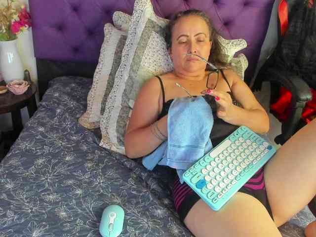 MargothClain webcam