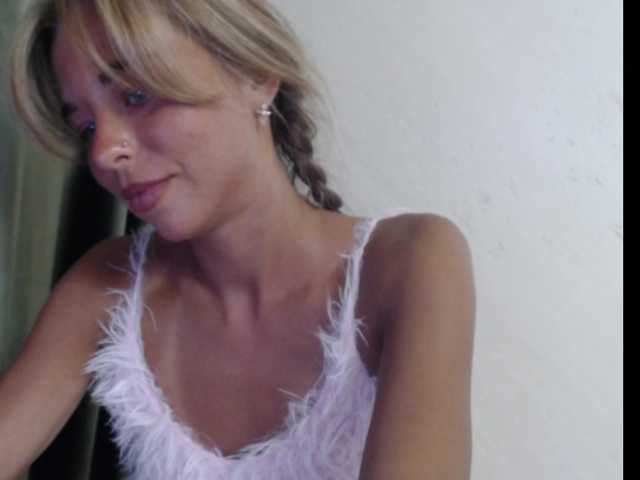 Sex chat gratuit in direct cu amarettarose pe BongaCams