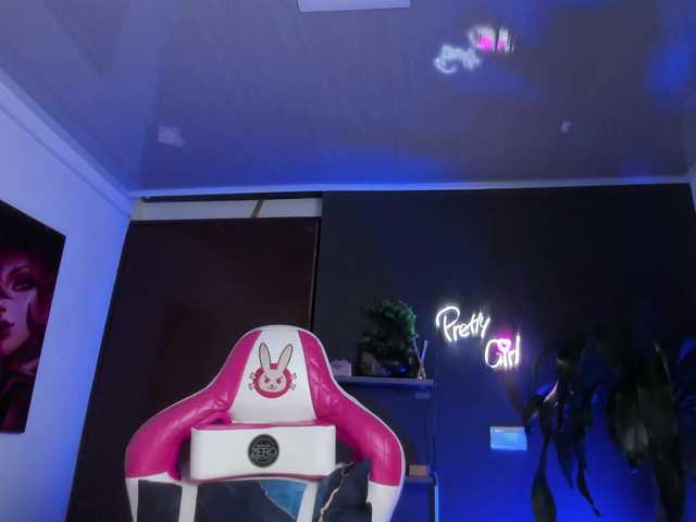 Katiehill's BongaCams show and profile