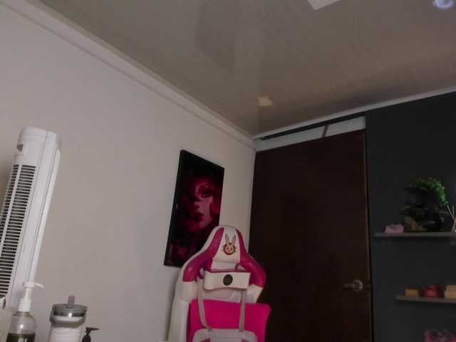 Katiehill live cam on BongaCams