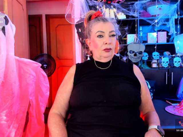 xcarlet1 live cam on BongaCams