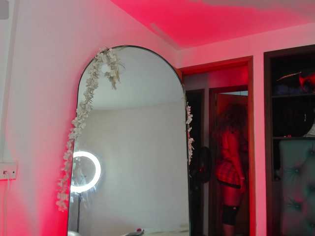 xcarlet1