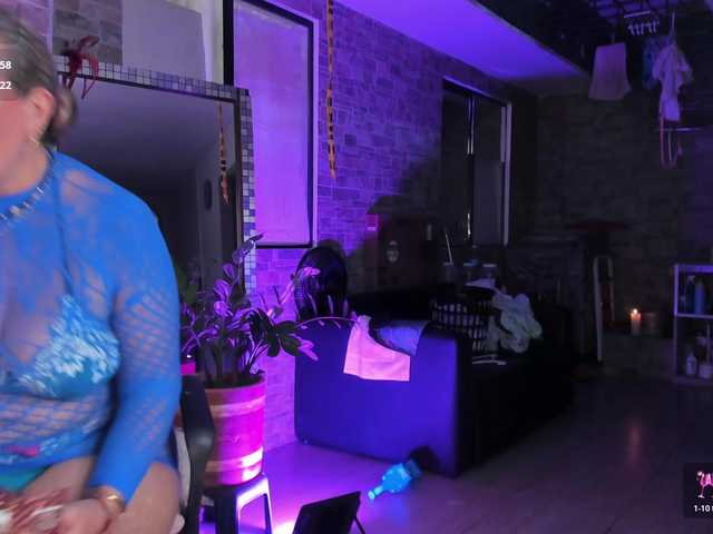 xcarlet1 live cam on BongaCams