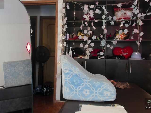 xcarlet1 live cam on BongaCams