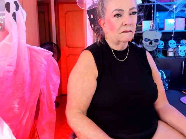 xcarlet1 xcarlet1