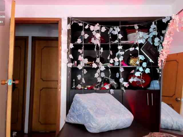 xcarlet1
