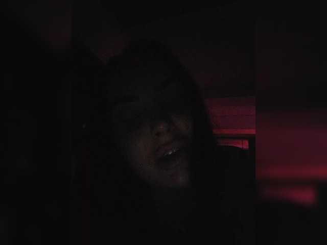 your-red-wine live cam on BongaCams