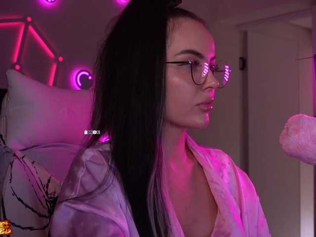 your-red-wine live cam on BongaCams