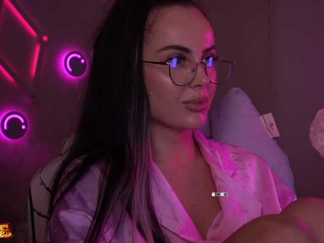 your-red-wine live cam on BongaCams