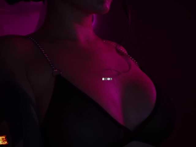 your-red-wine live cam on BongaCams