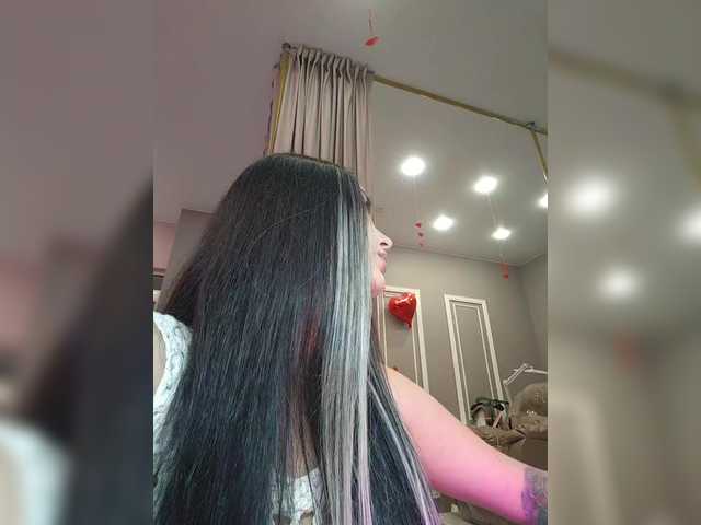 your-red-wine live cam on BongaCams
