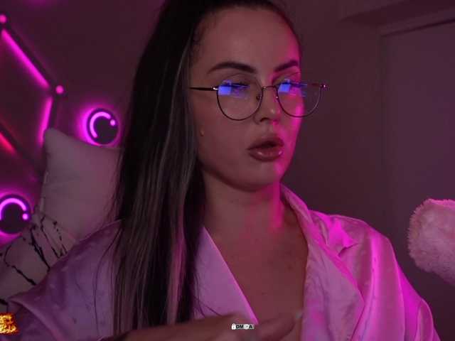 your-red-wine live cam on BongaCams