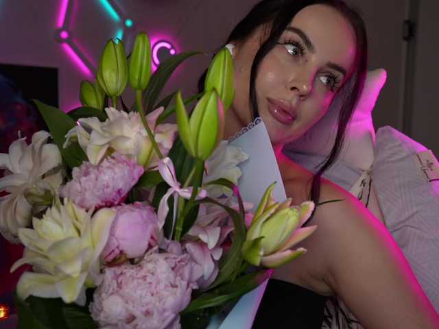 your-red-wine live cam on BongaCams