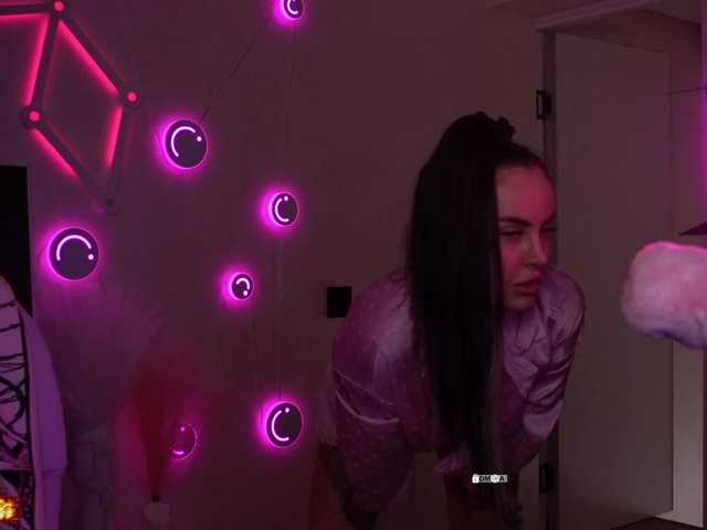 your-red-wine live cam on BongaCams