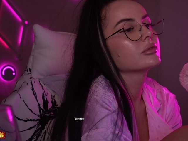 your-red-wine live cam on BongaCams