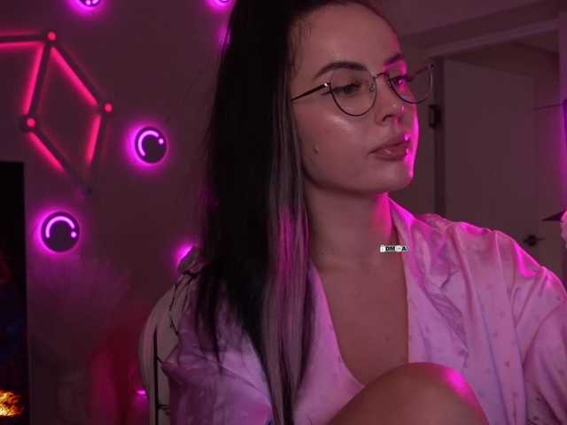 your-red-wine live cam on BongaCams