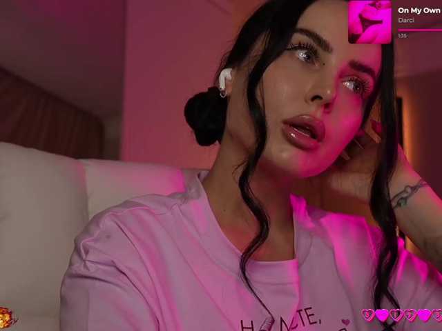 your-red-wine, live now on BongaCams