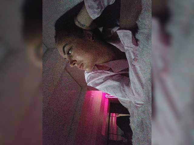 your-red-wine live cam on BongaCams