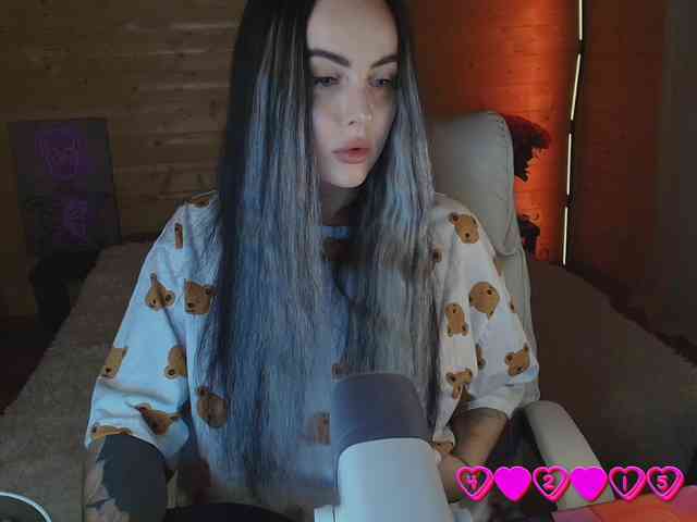 your-red-wine Live Webcam on BongaCams