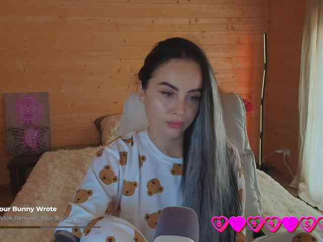 your-red-wine Live Webcam on BongaCams