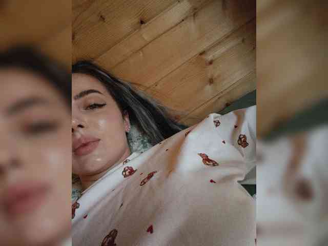 your-red-wine's webcam live show