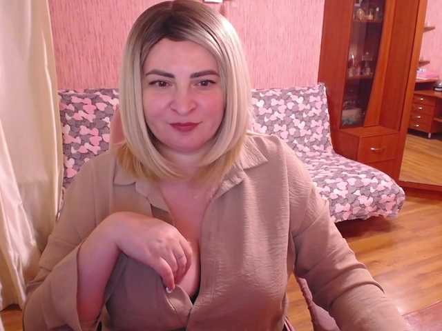 -MeowMeow- live cam on BongaCams