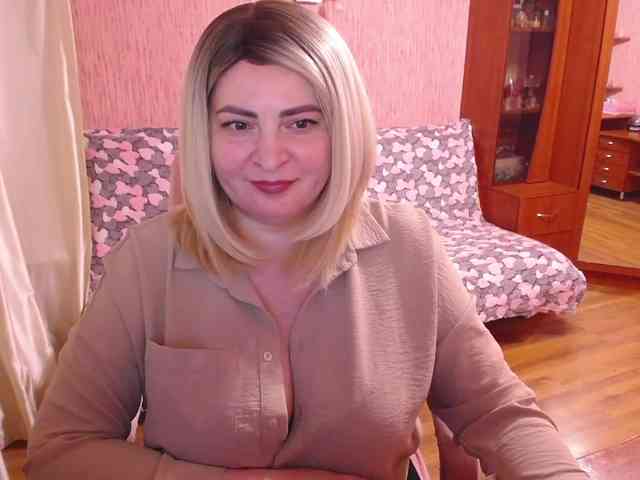 -MeowMeow- Live Webcam on BongaCams