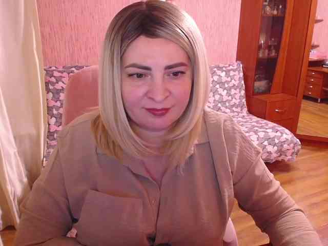 -MeowMeow- Live Webcam on BongaCams
