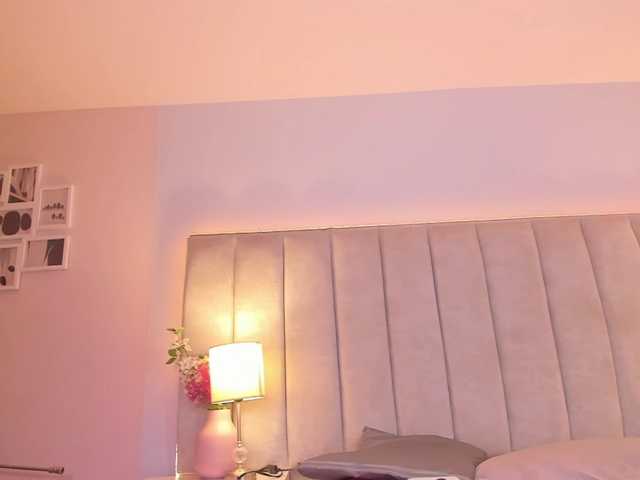 EllaThorne live cam on BongaCams